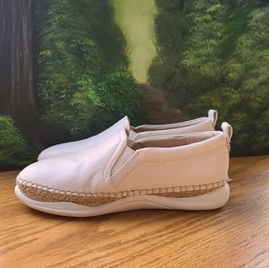 Sam Edelman Leather  ivory slip on shoes
